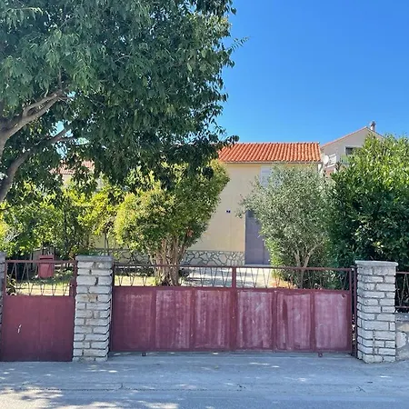 Apartment Dida Boza House