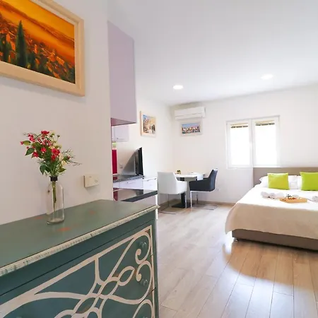 Apartment Dida Boza House