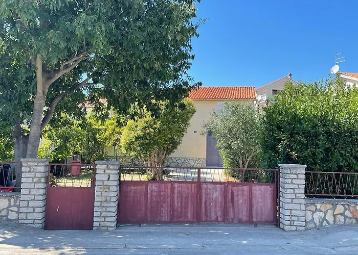 아파트 Dida Boza House