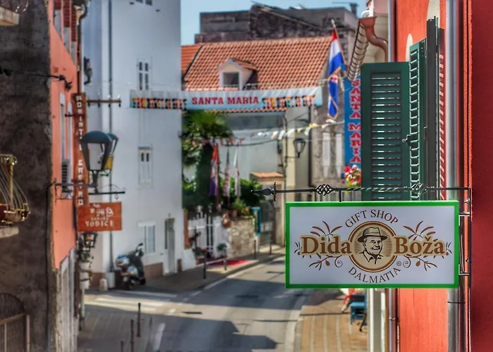 아파트 Dida Boza House 보디체